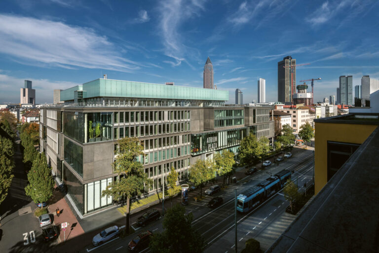Atrium Plaza in Frankfurt a.M.DEKA Invest