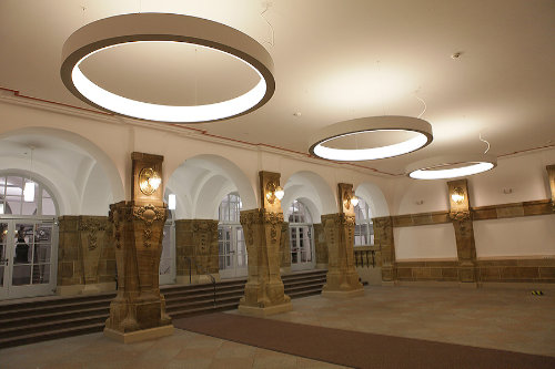 LED RING Pendelleuchte Ringleuchte Rathaus Kassel