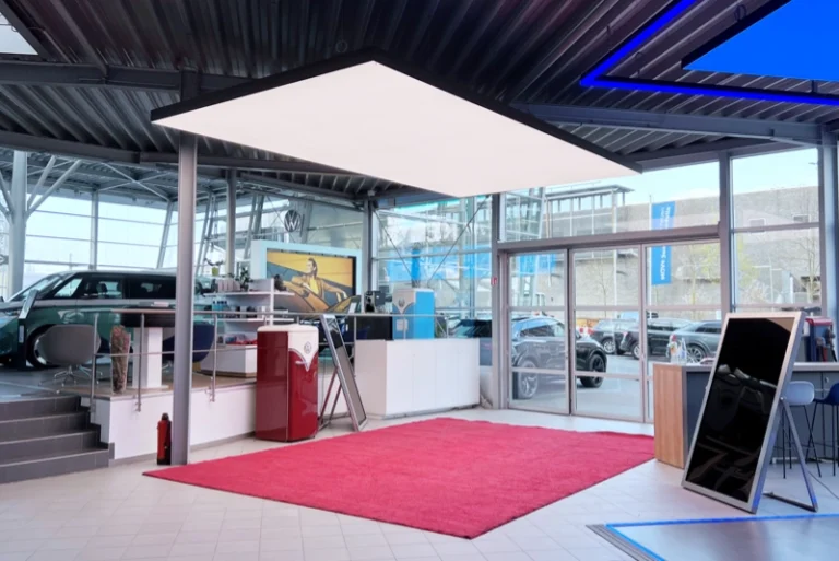 LED SHUTTLE Lichtdecke bei Audi Weber in Beckum