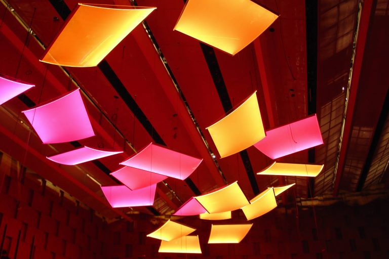 LED Lichtsegel mit multicolor LED im NDR Landesfunkhaus Hannover