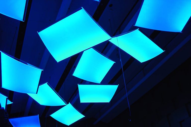 LED Lichtsegel mit multicolor LED im NDR Landesfunkhaus Hannover